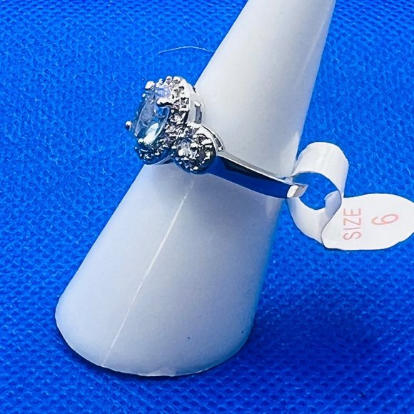 Ring Bomb Party Ring, NWOT, Size 6 Tag still attached - Picture 2 of 5